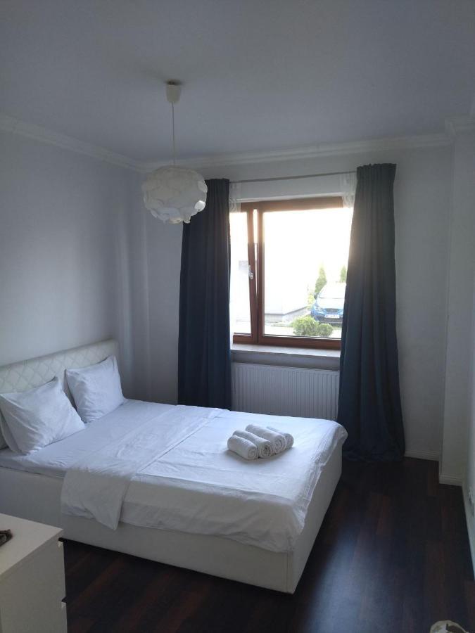 House4You Apartament Sakura Airport Chopin Warszawa Exteriör bild